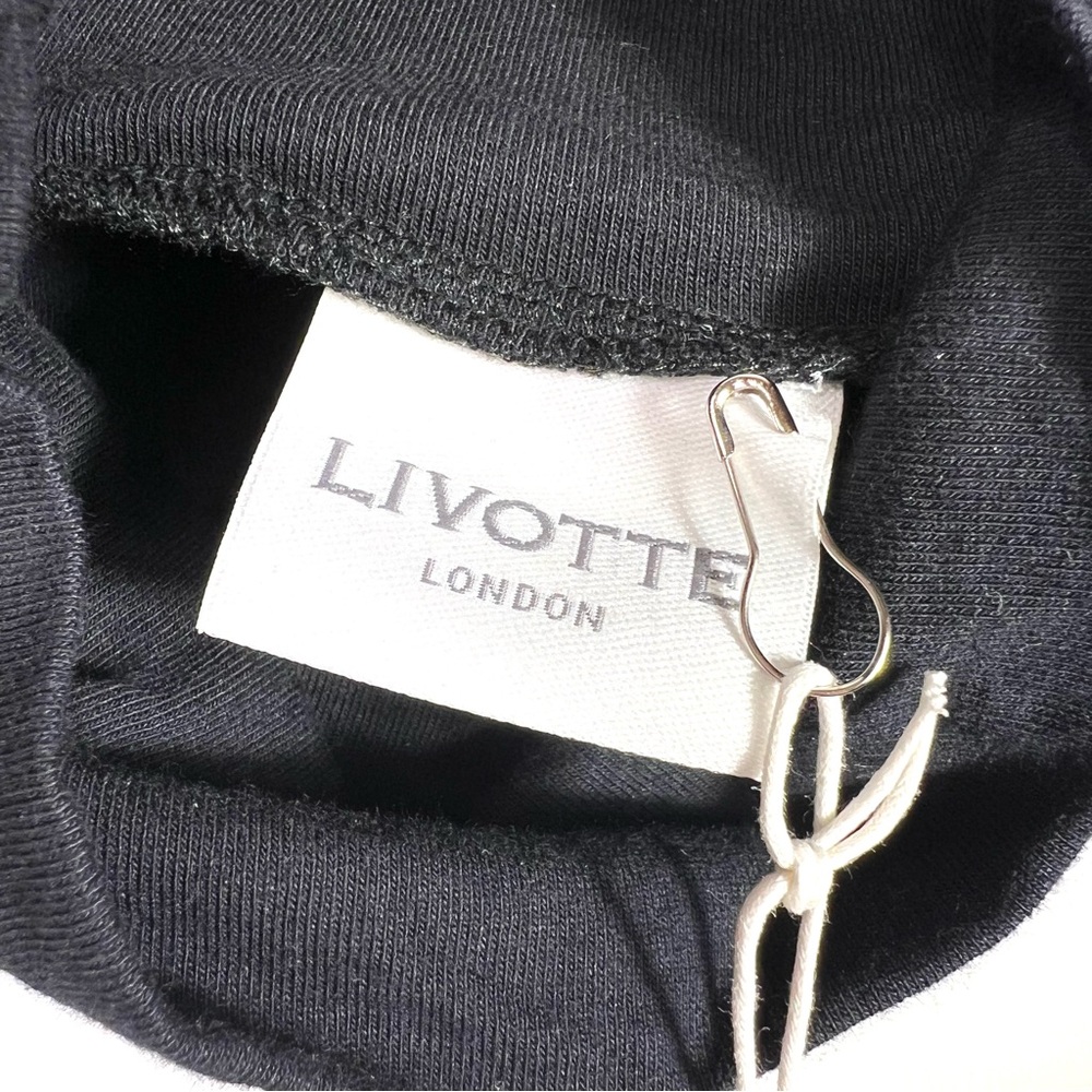 NWT Livotte Long Sleeve Back Cutout Top Black Size Medium - Picture 7 of 11